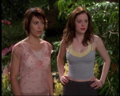 Charmed-Online-dot-net_622ItsABadBadBadBadWorldPart1-1951.jpg