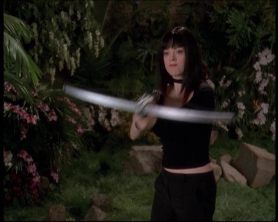 Charmed-Online-dot-net_622ItsABadBadBadBadWorldPart1-2028.jpg