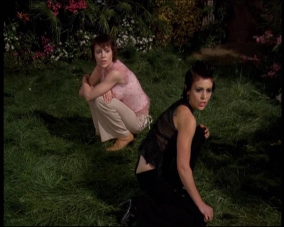 Charmed-Online-dot-net_622ItsABadBadBadBadWorldPart1-2133.jpg