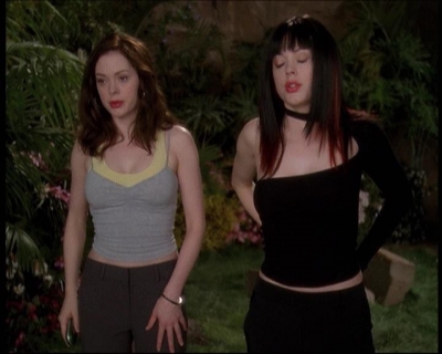 Charmed-Online-dot-net_622ItsABadBadBadBadWorldPart1-2142.jpg