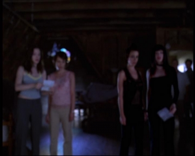 Charmed-Online-dot-net_622ItsABadBadBadBadWorldPart1-2211.jpg