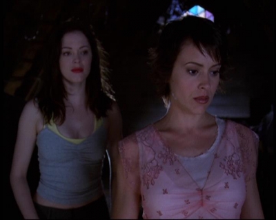 Charmed-Online-dot-net_622ItsABadBadBadBadWorldPart1-2216.jpg