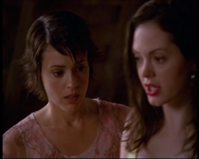 Charmed-Online-dot-net_622ItsABadBadBadBadWorldPart1-2315.jpg