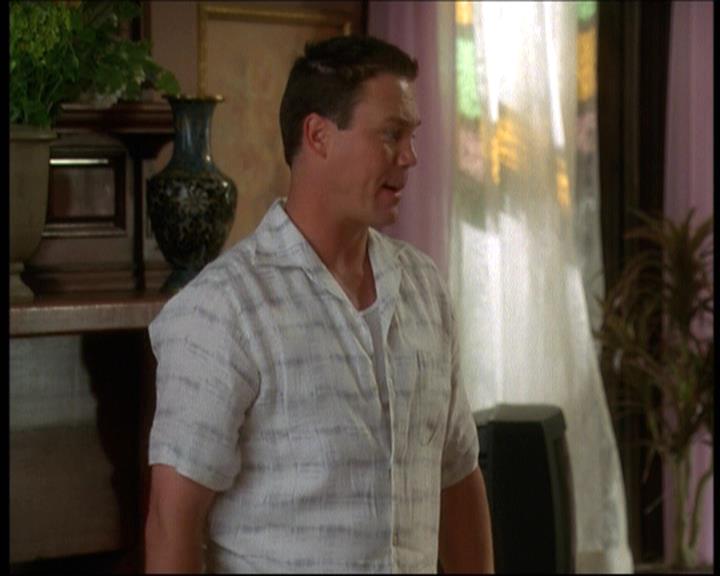 Charmed-Online-dot-net_623ItsABadBadBadBadWorldPart2-0055.jpg