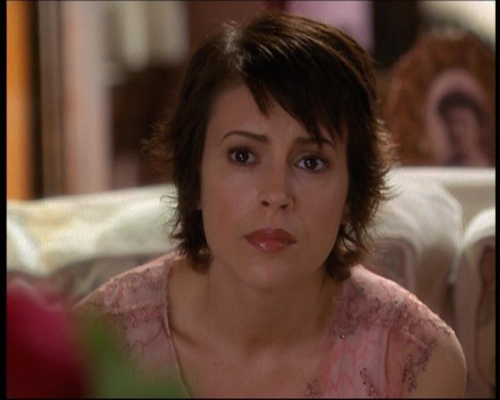 Charmed-Online-dot-net_623ItsABadBadBadBadWorldPart2-0063.jpg