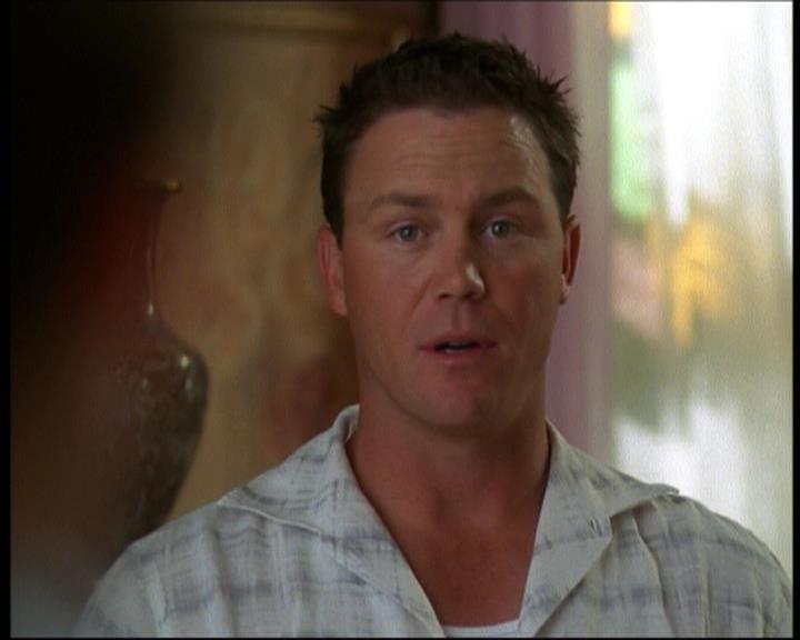 Charmed-Online-dot-net_623ItsABadBadBadBadWorldPart2-0065.jpg