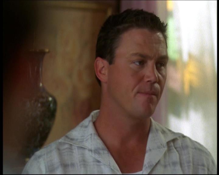 Charmed-Online-dot-net_623ItsABadBadBadBadWorldPart2-0066.jpg
