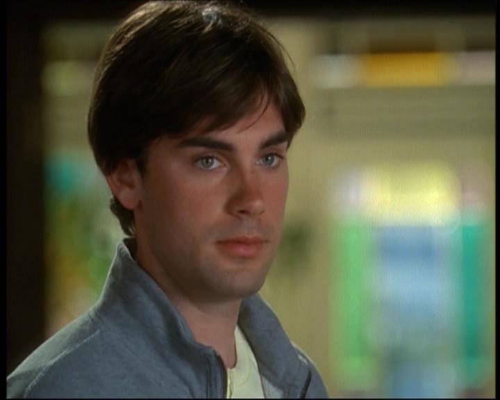 Charmed-Online-dot-net_623ItsABadBadBadBadWorldPart2-0100.jpg