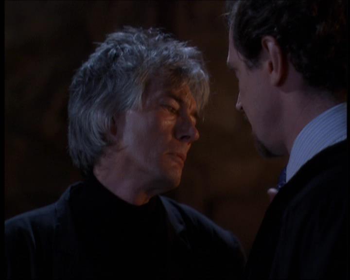 Charmed-Online-dot-net_623ItsABadBadBadBadWorldPart2-0276.jpg