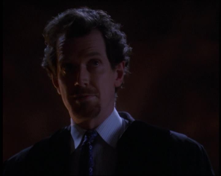 Charmed-Online-dot-net_623ItsABadBadBadBadWorldPart2-0286.jpg