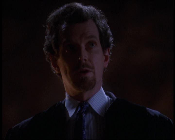 Charmed-Online-dot-net_623ItsABadBadBadBadWorldPart2-0291.jpg