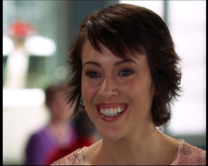 Charmed-Online-dot-net_623ItsABadBadBadBadWorldPart2-0449.jpg