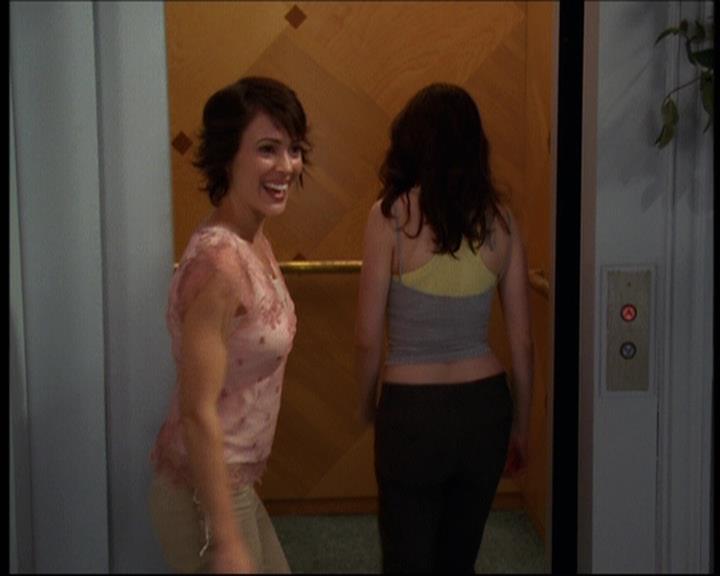 Charmed-Online-dot-net_623ItsABadBadBadBadWorldPart2-0488.jpg