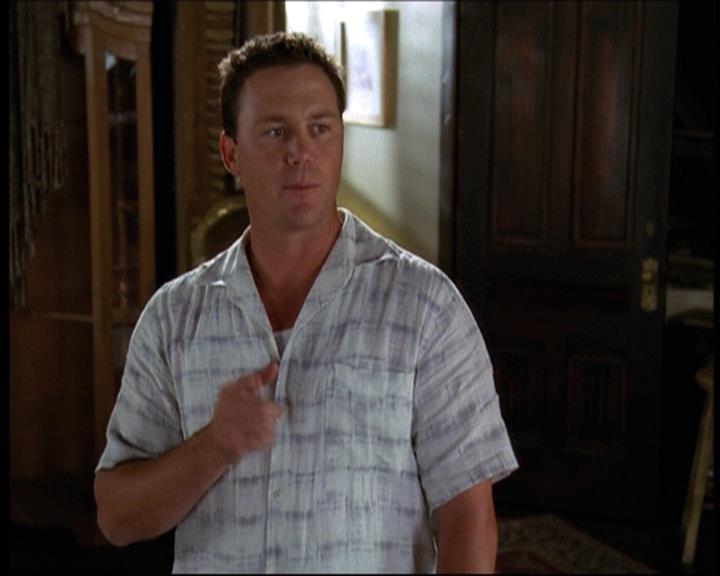 Charmed-Online-dot-net_623ItsABadBadBadBadWorldPart2-0705.jpg