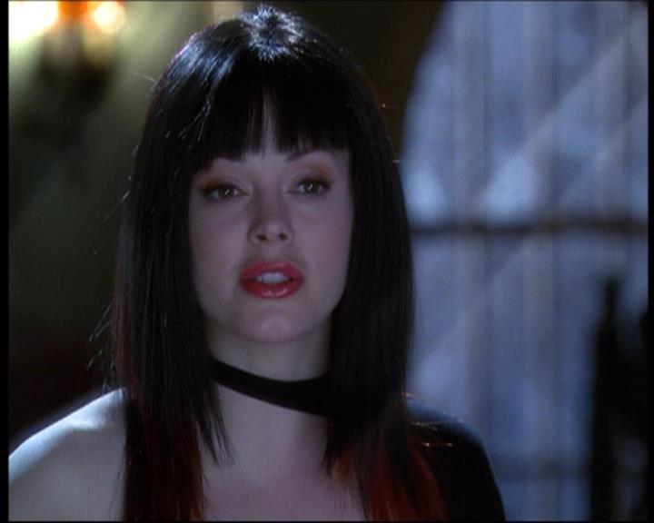 Charmed-Online-dot-net_623ItsABadBadBadBadWorldPart2-0815.jpg