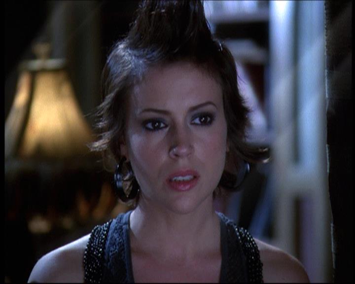 Charmed-Online-dot-net_623ItsABadBadBadBadWorldPart2-0830.jpg