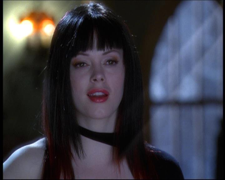 Charmed-Online-dot-net_623ItsABadBadBadBadWorldPart2-0833.jpg