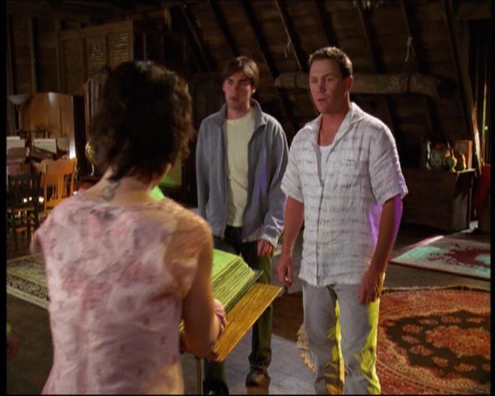 Charmed-Online-dot-net_623ItsABadBadBadBadWorldPart2-0939.jpg