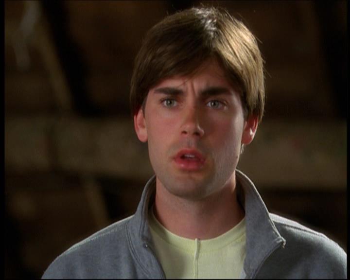 Charmed-Online-dot-net_623ItsABadBadBadBadWorldPart2-0966.jpg