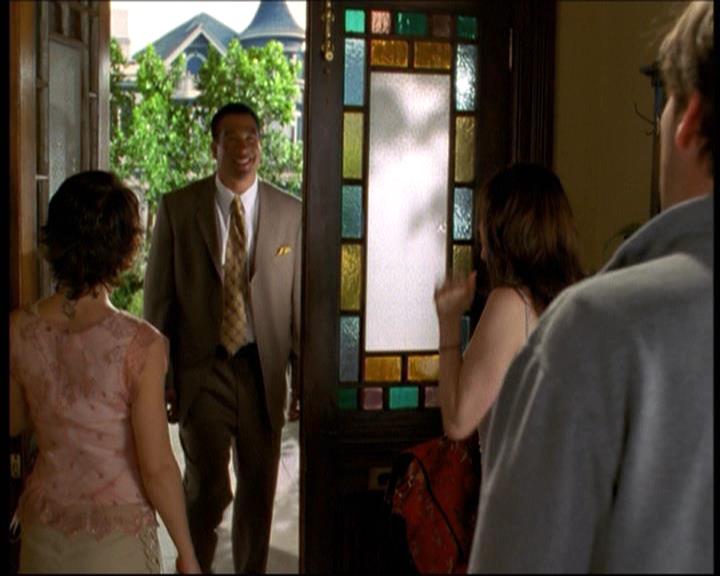 Charmed-Online-dot-net_623ItsABadBadBadBadWorldPart2-1093.jpg