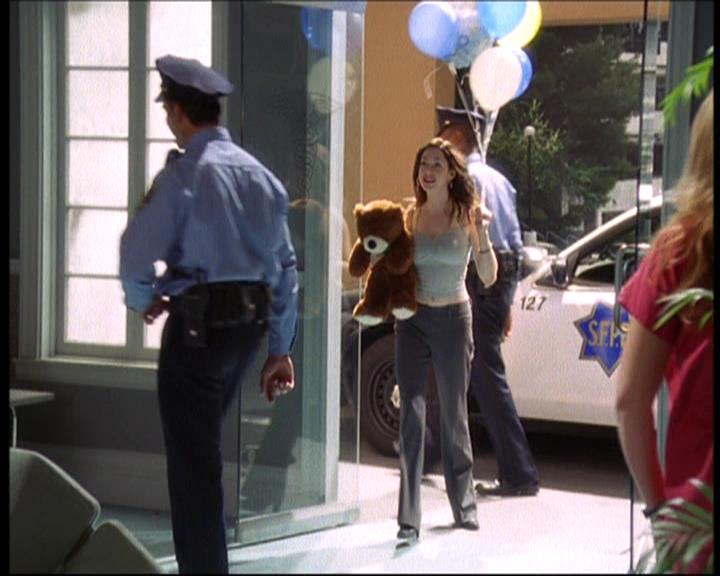 Charmed-Online-dot-net_623ItsABadBadBadBadWorldPart2-1233.jpg