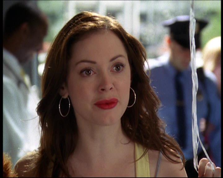 Charmed-Online-dot-net_623ItsABadBadBadBadWorldPart2-1245.jpg