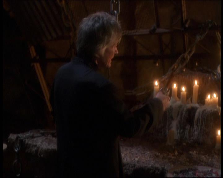 Charmed-Online-dot-net_623ItsABadBadBadBadWorldPart2-1476.jpg