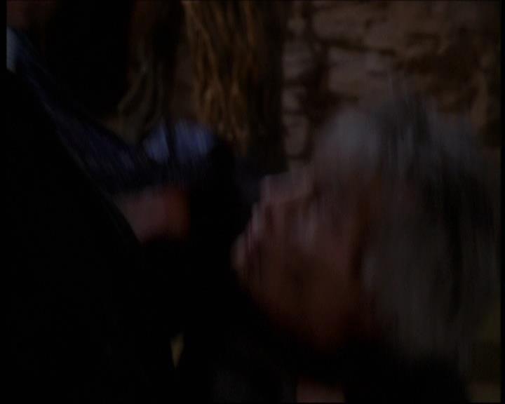 Charmed-Online-dot-net_623ItsABadBadBadBadWorldPart2-1490.jpg