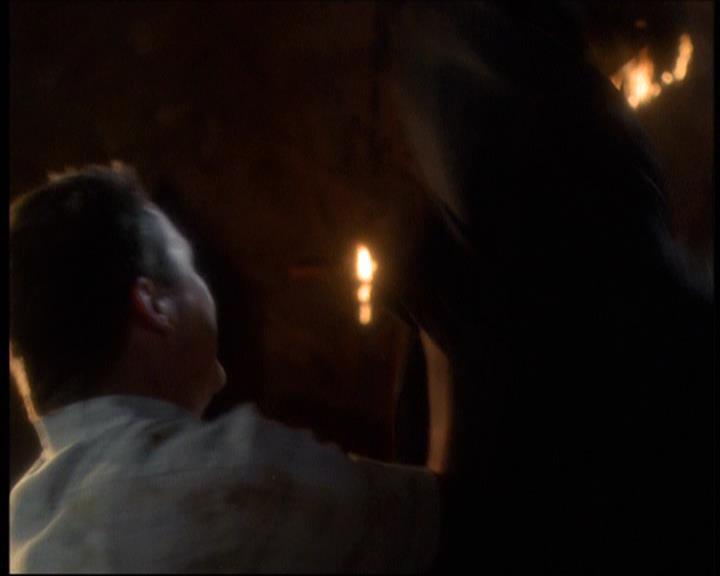 Charmed-Online-dot-net_623ItsABadBadBadBadWorldPart2-2044.jpg