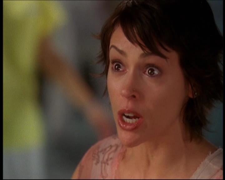 Charmed-Online-dot-net_623ItsABadBadBadBadWorldPart2-2129.jpg