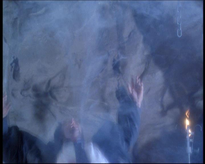 Charmed-Online-dot-net_623ItsABadBadBadBadWorldPart2-2180.jpg