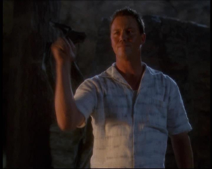 Charmed-Online-dot-net_623ItsABadBadBadBadWorldPart2-2208.jpg