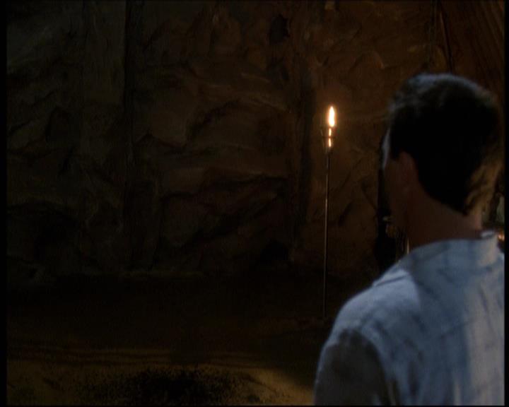 Charmed-Online-dot-net_623ItsABadBadBadBadWorldPart2-2210.jpg