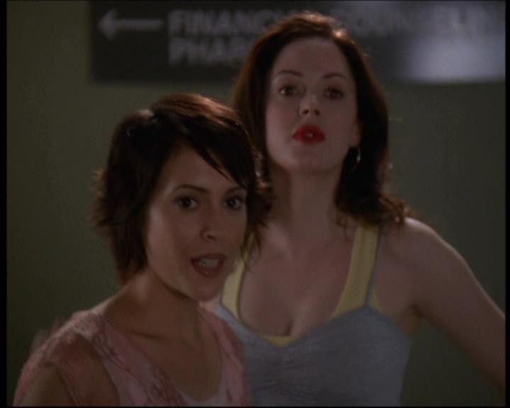 Charmed-Online-dot-net_623ItsABadBadBadBadWorldPart2-2242.jpg