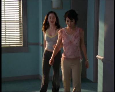 Charmed-Online-dot-net_623ItsABadBadBadBadWorldPart2-0596.jpg