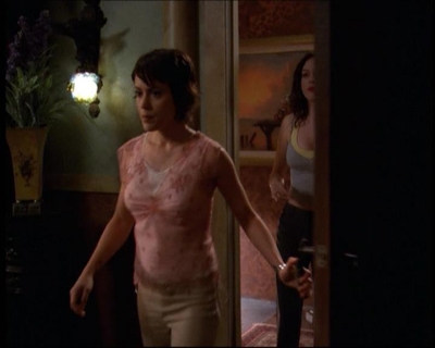 Charmed-Online-dot-net_623ItsABadBadBadBadWorldPart2-0764.jpg