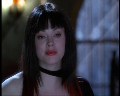 Charmed-Online-dot-net_623ItsABadBadBadBadWorldPart2-0799.jpg