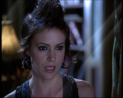 Charmed-Online-dot-net_623ItsABadBadBadBadWorldPart2-0804.jpg