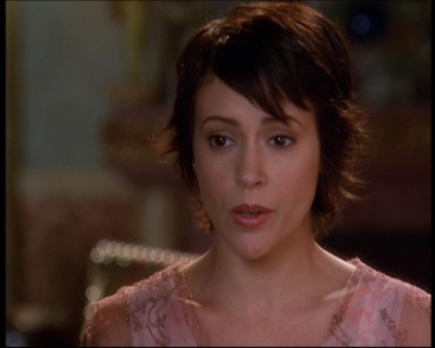 Charmed-Online-dot-net_623ItsABadBadBadBadWorldPart2-0806.jpg