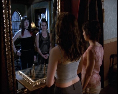 Charmed-Online-dot-net_623ItsABadBadBadBadWorldPart2-0828.jpg