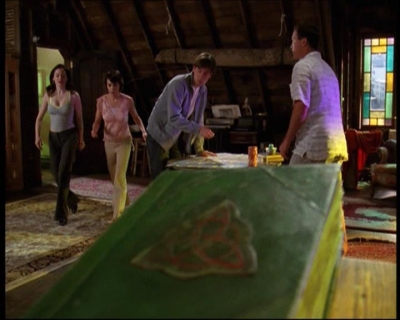 Charmed-Online-dot-net_623ItsABadBadBadBadWorldPart2-0935.jpg