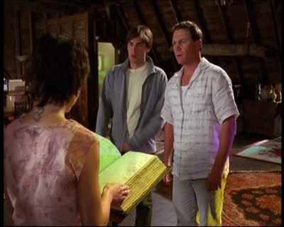 Charmed-Online-dot-net_623ItsABadBadBadBadWorldPart2-0943.jpg