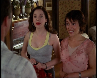 Charmed-Online-dot-net_623ItsABadBadBadBadWorldPart2-1049.jpg