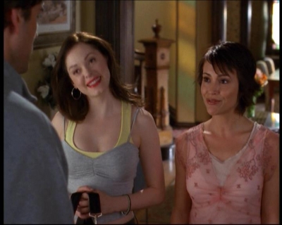 Charmed-Online-dot-net_623ItsABadBadBadBadWorldPart2-1088.jpg