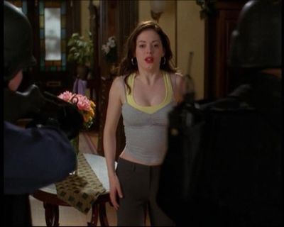 Charmed-Online-dot-net_623ItsABadBadBadBadWorldPart2-1702.jpg