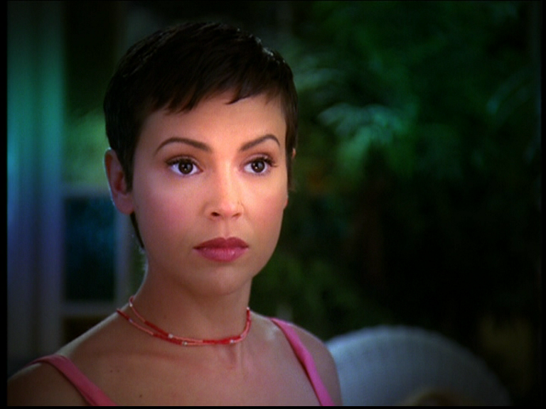 charmed-online_dot_net_OpeningCreditsS6-00015.png
