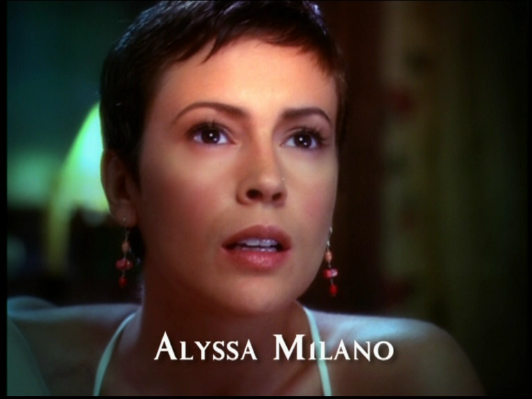 charmed-online_dot_net_OpeningCreditsS6-00017.png