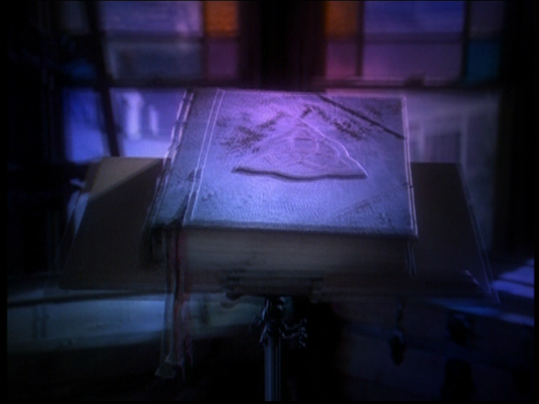 charmed-online_dot_net_OpeningCreditsS6-00029.png