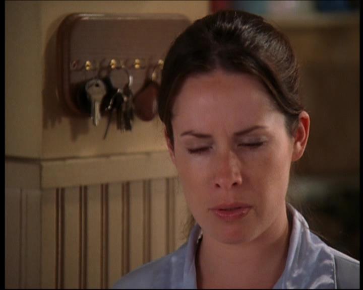 Charmed-Online_dot_net-7x01ACallToArms0051.jpg