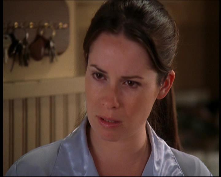 Charmed-Online_dot_net-7x01ACallToArms0053.jpg